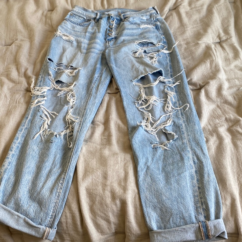 American eagle 90’s boyfriend jeans